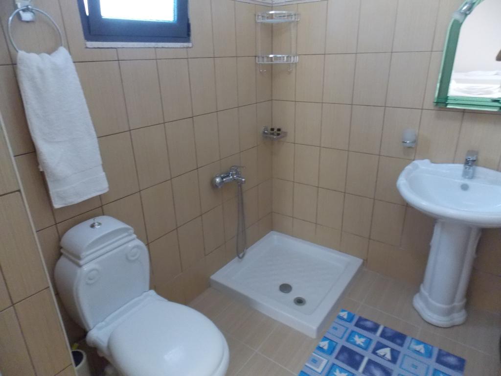 Amber Apartments Sarandë Esterno foto