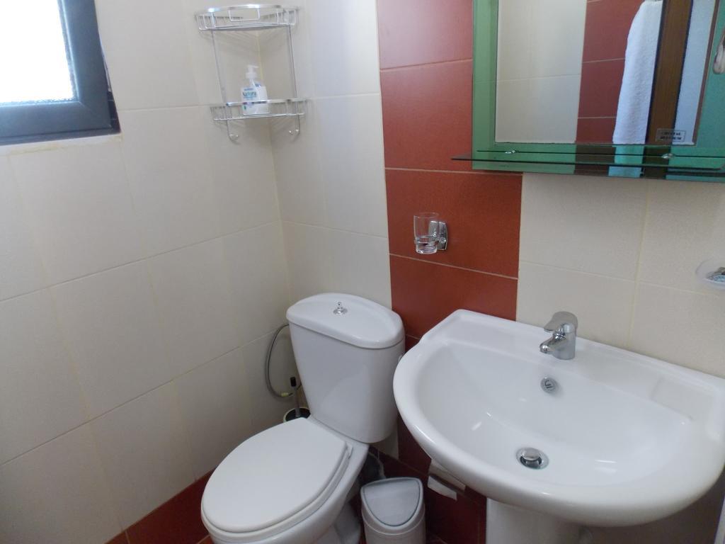 Amber Apartments Sarandë Esterno foto