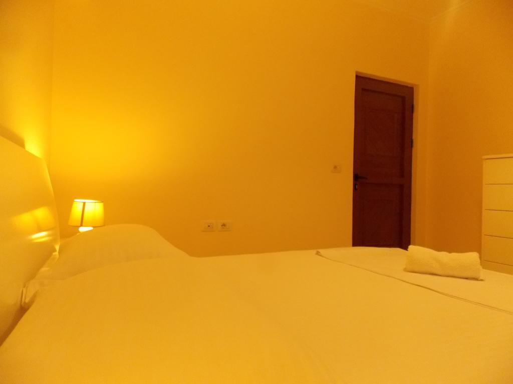 Amber Apartments Sarandë Esterno foto